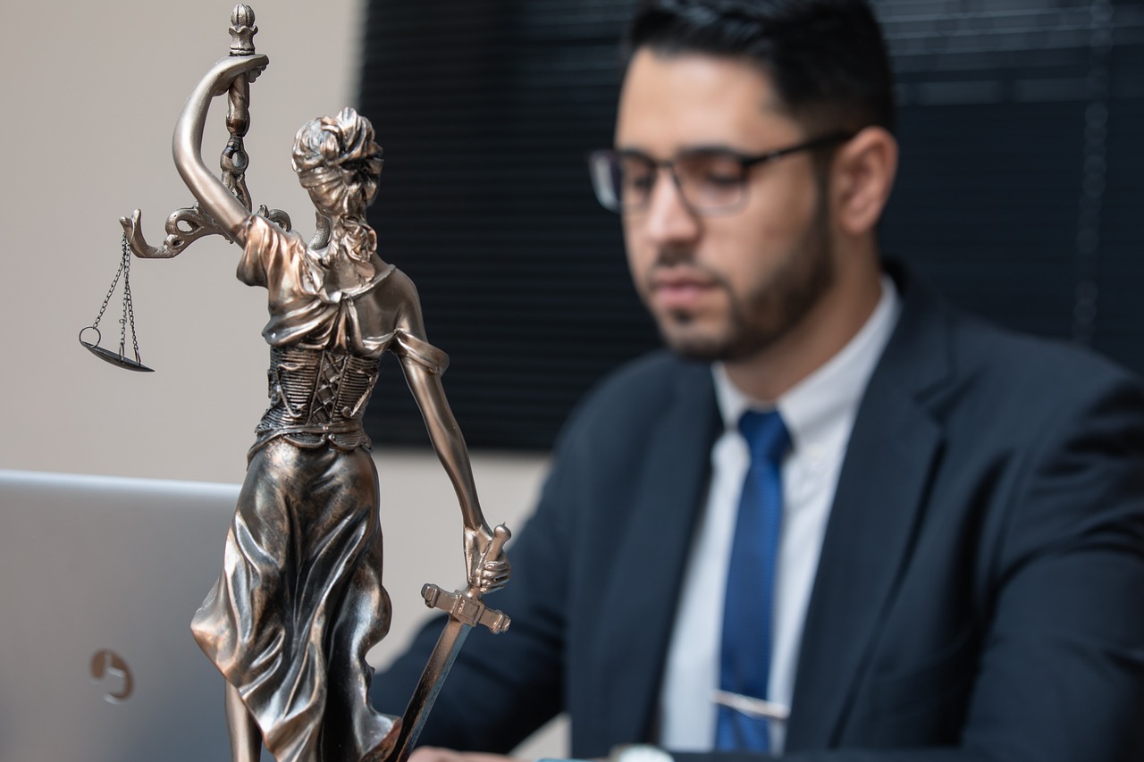 Quels sont les pièges juridiques à éviter lors de la création d’une entreprise ?